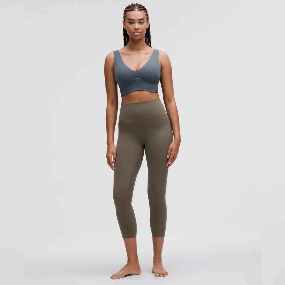 Lululemon Align Capri Leggings in a shade of green (olive/army) size 16 - Picture 11 of 12